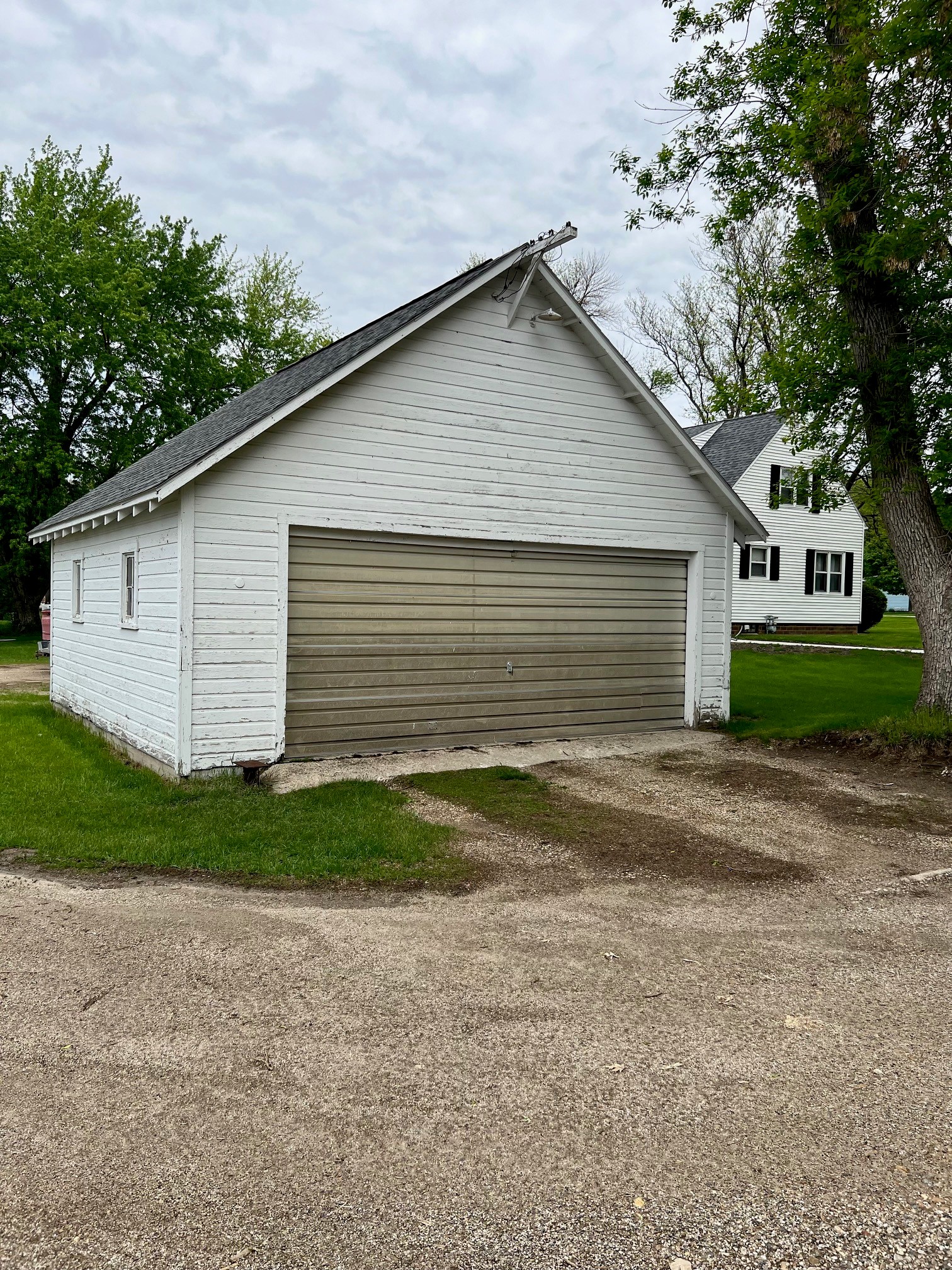 garage North Iowa Real Estate
